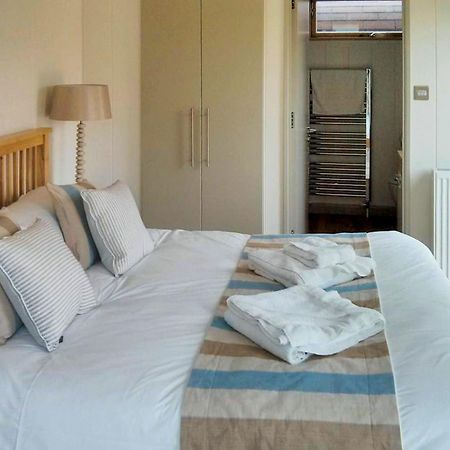 Upton Lakes Lodges Cullompton Ngoại thất bức ảnh