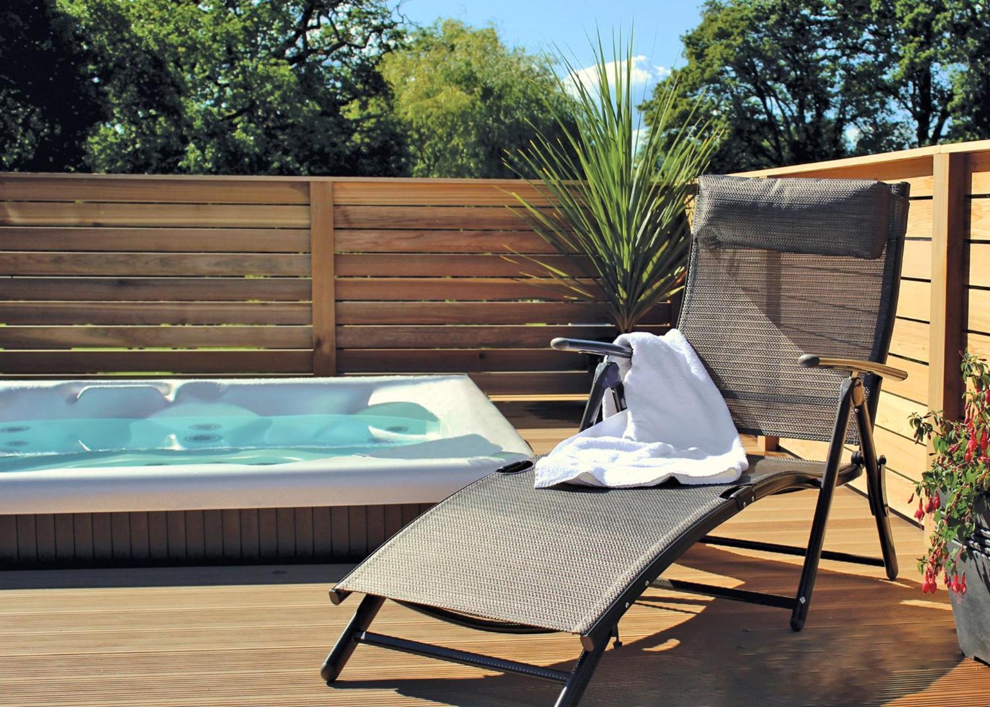 Upton Lakes Lodges Cullompton Ngoại thất bức ảnh