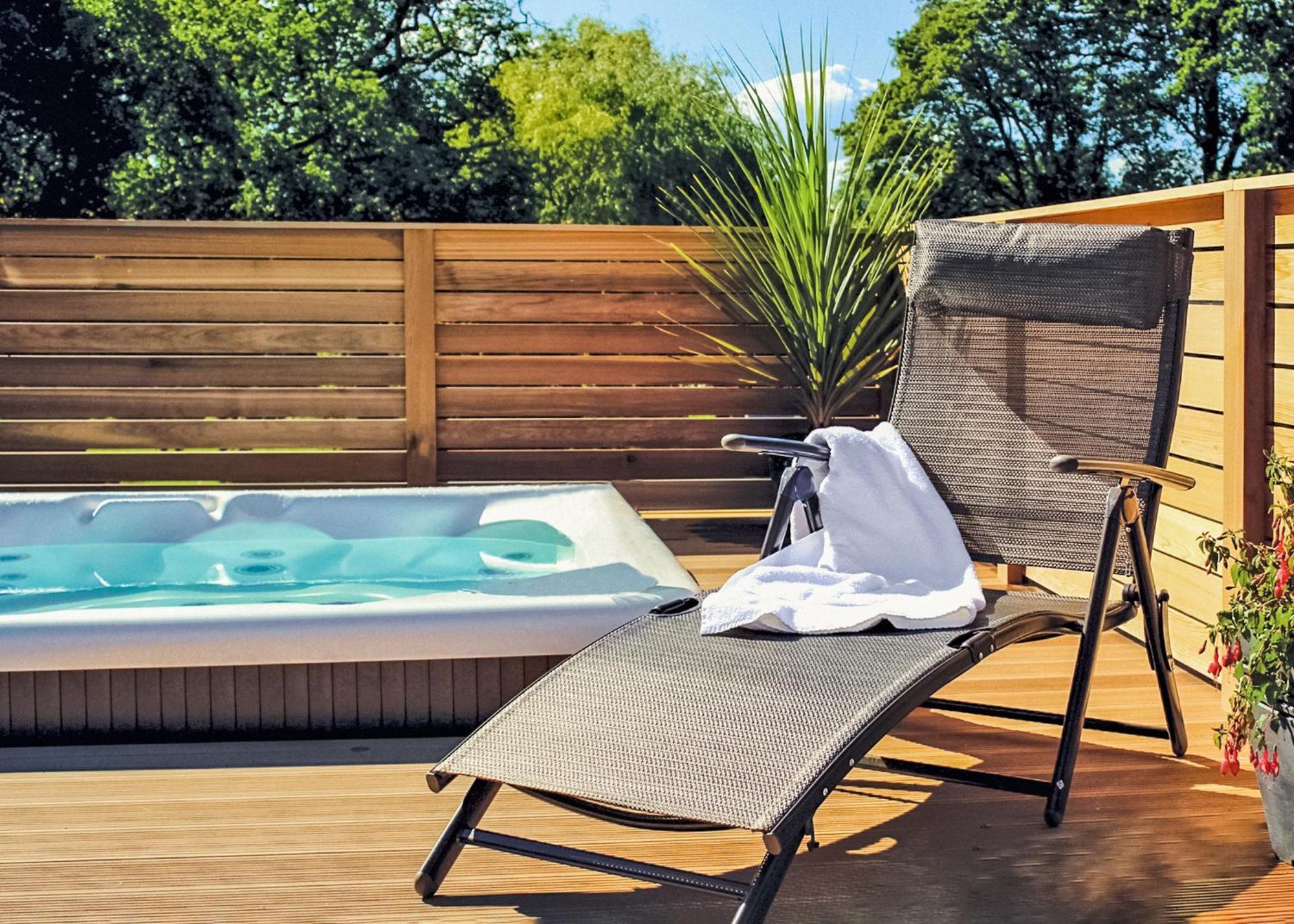 Upton Lakes Lodges Cullompton Ngoại thất bức ảnh